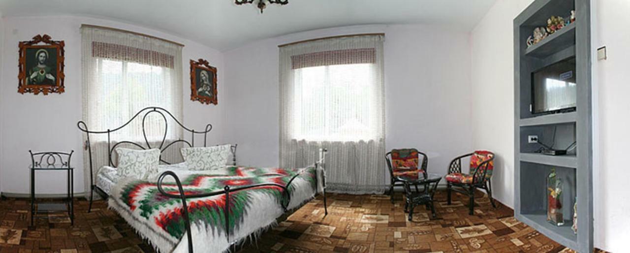 Садиба Там Де Гори Krivorovnya Extérieur photo
