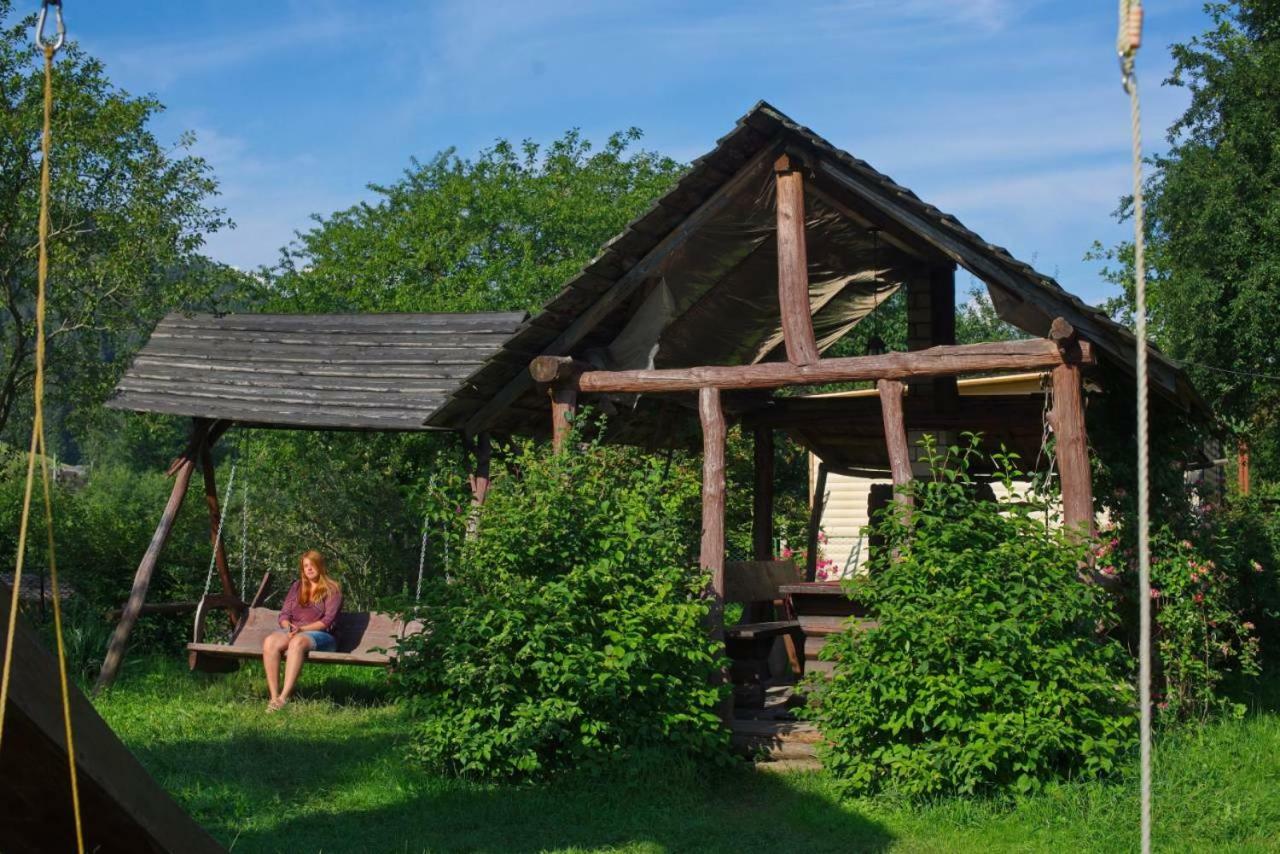 Садиба Там Де Гори Krivorovnya Extérieur photo